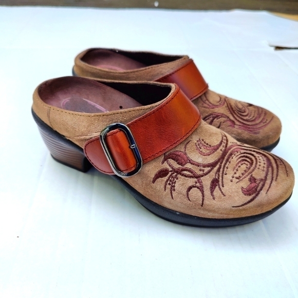 Klogs Women's Clogs Paisley Embossed Leather Buckle Accent Size 8.5M - Picture 2 of 11